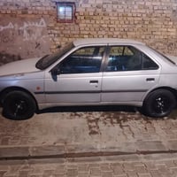 موديل 9 سياره بيجو روى مكاني بغداد حي الجهاد السعر 26 وبيها مجال سياره...