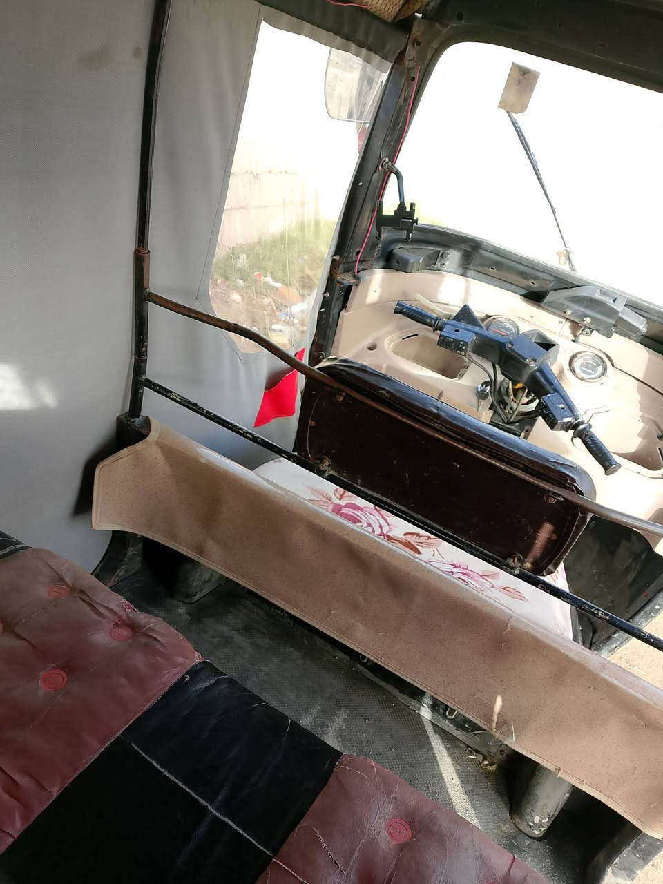 سلام عليكم تكتك لبيع مديل 17 مكينه توني مجفته بس بيه خياس من كدام خايسه  هلالات توني مسويهن ولدوسات جدد مسويهن وراق كامله سعر مليون و800 بيه مجال مكانك بغداد تقاطع درويش حي اعلام    *********** كله شقله كهربائيات شقاله
