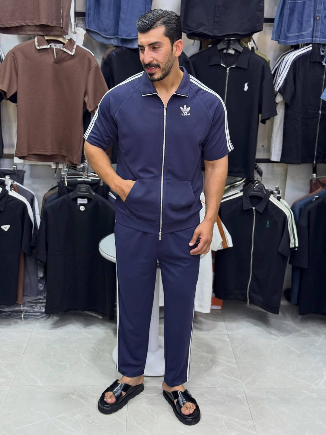 4 اللوان مختلفه 
قالب اعتيادي من m ل xxl 
الخامه جدا مريحه وبارده


**إذا كنت صاحب هذا الإعلان وتريد حذفه لأي سبب، رجاءا أرسل رسالة إلى الدعم الفني**