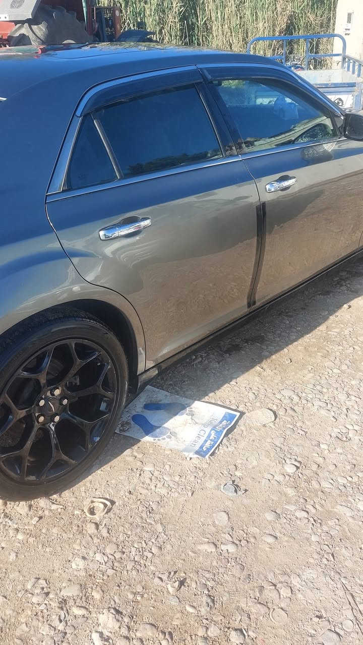 السلام اوباما مديل ٢٠١١ رقم بغداد ب اسمي
لون فيلي 
سياره فول مواصفات فتحه طكتين 
سماعات الباين مضخم. صوت 
حادث السياره جاملغ وبنيد مبدلات 
سياره حلوه كلش مكان السياره واسط قضاء الحي او مركز الكوت السعر ١٢٠ وبيه مجال
رقمي ***********
