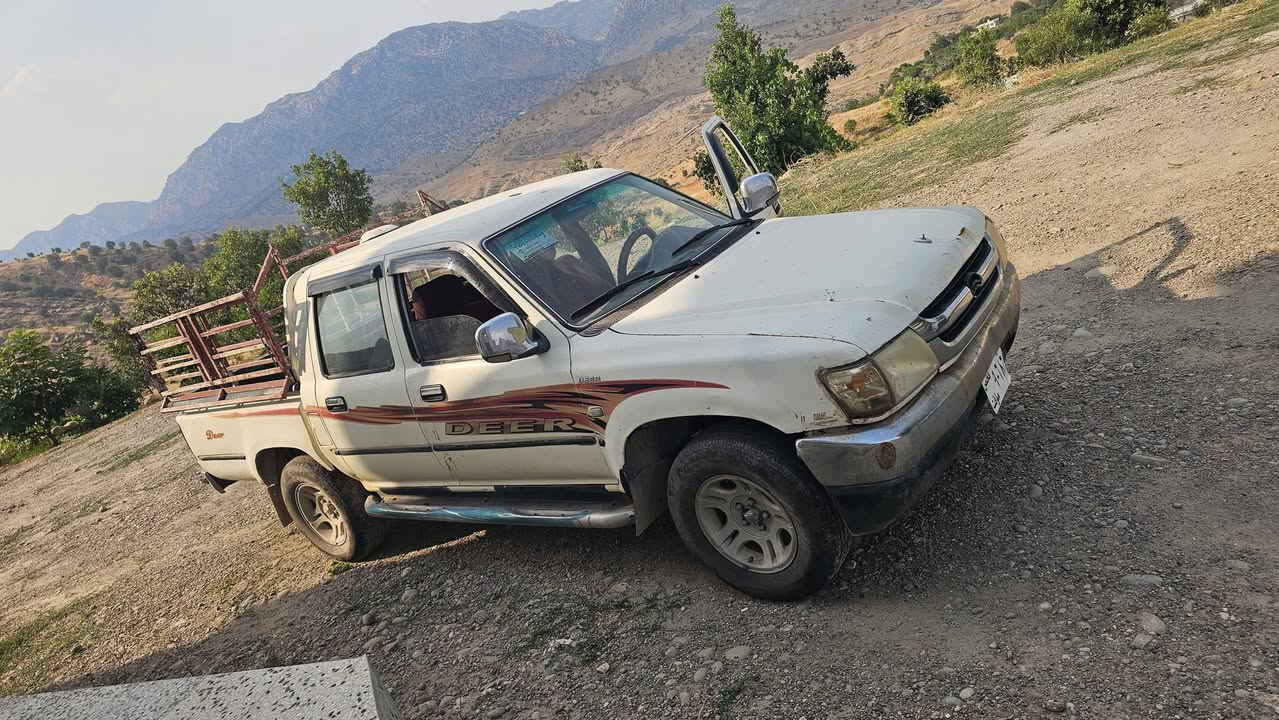 دیر2008 دەشبۆڵ مەرزیە
مەنافیست ئەسڵی 
بەشەرتی غەرامە 
گێڕومەکینەوئەکسڵ و تەقەورەقە بەشەرت
دوو پەڵە بۆیاغی هەیە بێ لێدران 
مەکینە بەخاخ ، چوار تایە نوێییە 
سعری 37 ورقە 
واتسئاب ***********
