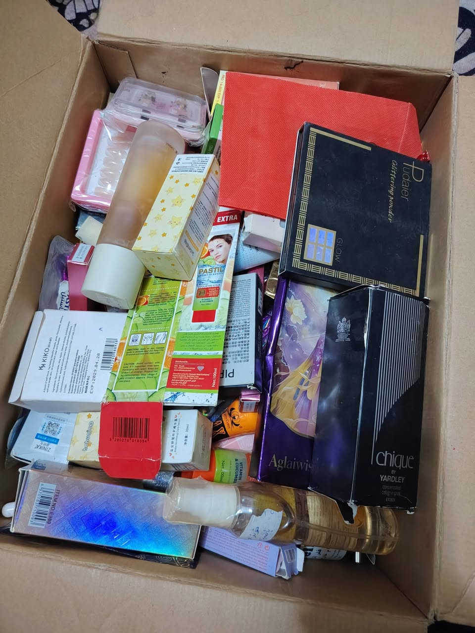 ٤ كراتين مواد تجميل متكاملة + مكياج قليل
للبيع فتحت مشروع وقررت اسدة واريد ابيعهن شلع


**إذا كنت صاحب هذا الإعلان وتريد حذفه لأي سبب، رجاءا أرسل رسالة إلى الدعم الفني**