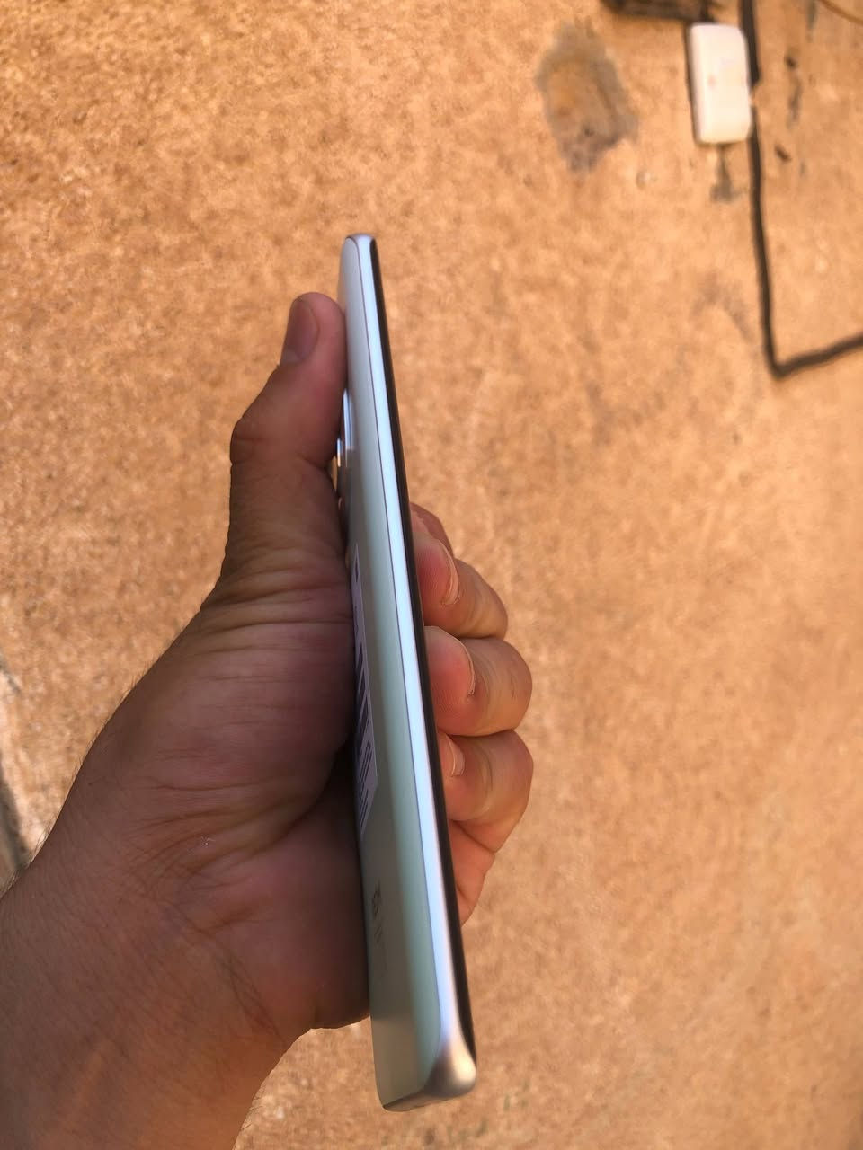 السلام عليكم 📱 Redmi Note 15 (العادي) 8GB/256GB
📱 الشاشة: AMOLED بحجم 6.77 إنش بدقة +FHD ومعدل تحديث 120Hz.
ببجي 60 فريم بدون ببجي انطيك بي ضمان شحنه 4 ايام انسه يعني تشحن وصوته خرافي جهاز عالمي لزكت شركه بعدها بي
غراض كامله 
⚙️ المعالج: MediaTek Helio G100-Ultra بتقنية تصنيع 6 نانومتر.
💾 الذاكرة: 8GB RAM + 256GB تخزين (UFS 2.2) مع دعم microSD حتى 2TB.
📸 الكاميرا الخلفية: 108MP + مستشعر عمق 2MP.
🤳 الكاميرا الأمامية: 20MP.
🔋 البطارية: 6000mAh مع شحن سريع 33W.
🔊 الصوت: سماعات ستيريو.
🔐 الحماية: بصمة مدمجة داخل الشاشة + فتح بالوجه.
💧 المقاومة: IP64 لمقاومة رذاذ الماء والغبار.
📡 النظام: Android 15 مع HyperOS 2. �
سعر جديد 350  300 رايده شعندك مراوس ايفون من 11 برو ماكس وفوك نزل بتعاليق *********** مكان عوينات تكريت
