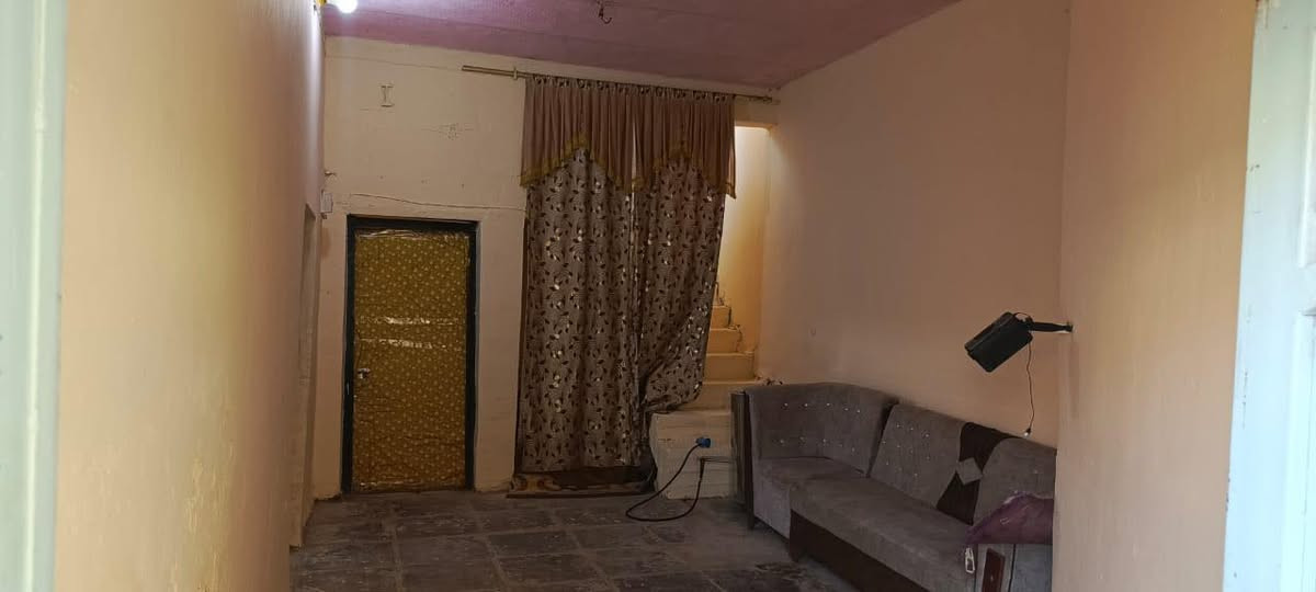 أللهم صلي ع محمد وال محمد
إعلان ٣٤١

بيت بالعين أول شارع يم جامع طابو صرف 
غرفه ومطبخ وصاله وبراني وصحيات 
يفتح بابيين للشارع 
مساحه فوك 100
وبطابو اقل
لاستفسار لاتصال ع الرقم ***********
أو مراجعه مكتب عقارات الخضر شارع 
الجياشي مقابيل مجمع الريشاوي
نستقبل جميع عروضكم العقاريه بيع وشراء
