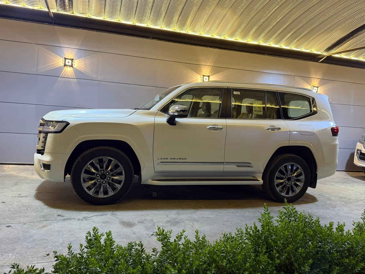 لاندكروز VX بريم اخت الزيرو ماشيه 15 الف كفاله موديل 2023 رقم بغداد 6 سلندر فول مواصفات سعرها 715

الشراي يتصل ويدلل واذا مراوس عادي اراوس حسب القناعه مكان بغداد الدوره

***********
***********
***********
***********

