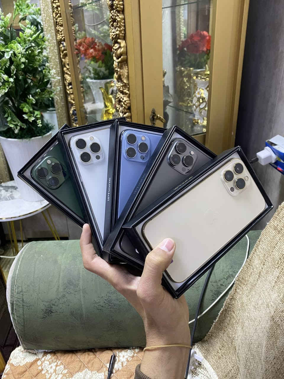 13 بروماكس ذاكره 128 بطاريه 85 الى 92 اجهزه كفاله عامه اشعار قطعه اصليه من ابل.  وتربروف بعدهن علوضع الشركه نظافه 100/100 بلباكيت جدد كامل ملحقات مع ضمان ايام عنواني بغداد العطيفيه سعر القطعه (550) قفل قفل قفل. للتواصل علرقم ***********
