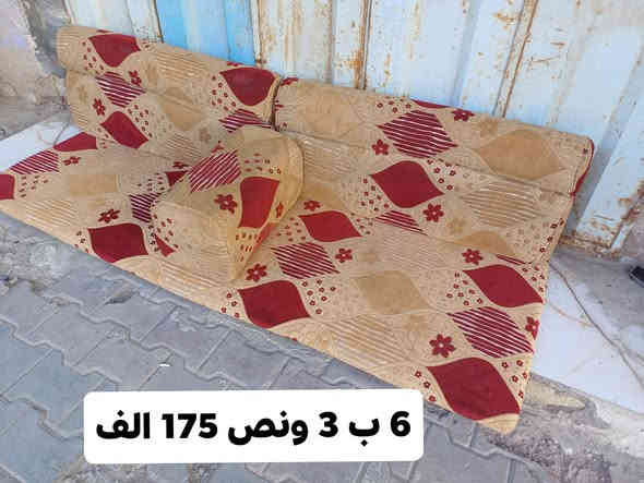 جلسه ملكيه وجهين مستعمله 6 ب 3 ونص 14 متر 7 دوشك 12 ضهر 2 زوايه 3 تكيات سعر 200 الف😍😍
جلسه وجه واحد 14 متر 6 ب 3 ونص 7 دوشك 12 ضهر 2 زوايه 7 تكيات 175 الف🥰🥰
جلسه بدون فراش 6 ب 6 تفرش 12 متر  8 ضهر 2 زوايه 3 تكيات سعر 100 الف جلاسات كله انضاف مابيه اي عيب ❤️❤️ العنوان الخضر شارع جياشي محلات ال حجي رشيد 😍😍 *********** يوجد خدمة توصيل🚎🚎
