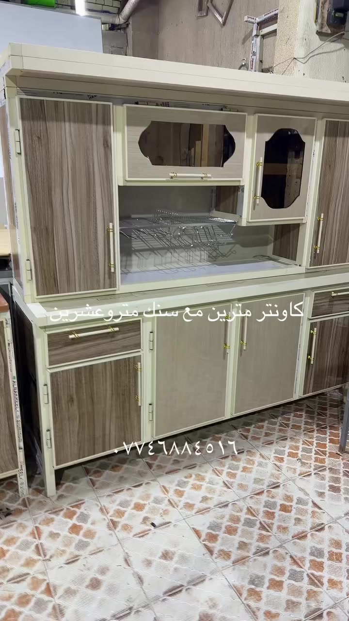 كاونتر لبيع مترين مع سنك متروعشرين ٥٥٠.          ////***********
