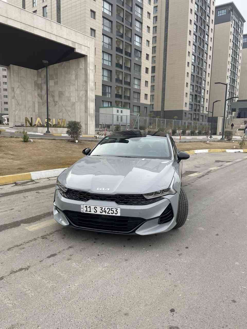 السلام عليكم
للبيع k5 2022 gt line 
فول مواصفات 1/1
لون اسمنتي
ستيرن D
بصمة + تشغيل عن بعد
بانوراما
شاشة كبيرة
شكنات جلد احمر
تدفئة كشنات + ستيرن
كشن كهرباء
رادارات 360ْ
تحديد مسار ونقطة عمياء
مصابيح امامية + خلفية led
وباقي مواصفات gt line المعروفة
رقم بغداد بأسمي تحويل ثاني يوم
ماشية 24mi الف حقيقي
السيارة ليبل واحد بدون صبغ فقط بارد وموضح 
بالصور ومرفق السونار ايضاً
ايرباك بردة فقط وراجع
السيارة جديدة وكاملة مناقصها اي شي
رقم الشاصي 5xxg64j25ng164757
مكان بغداد/حي الحسين
السعر 175$ وبيها مجال بسيط
للاستفسار ***********
