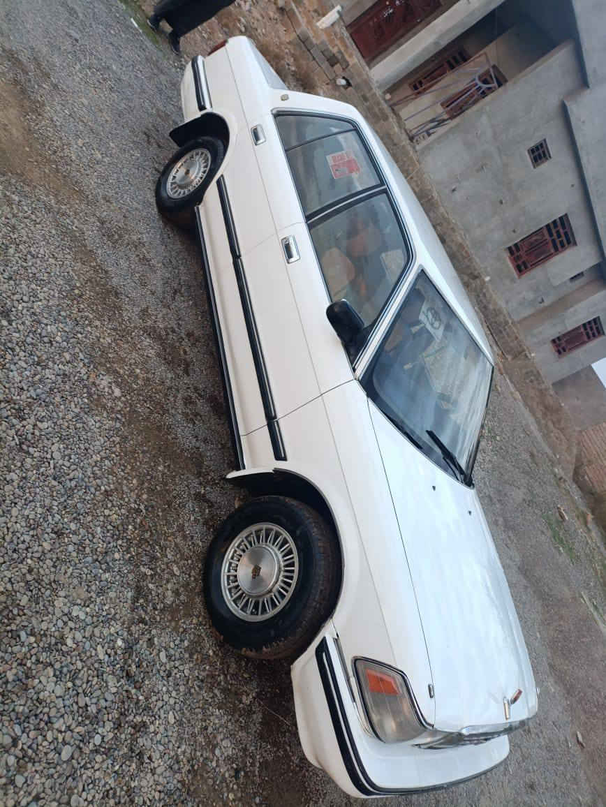 سوبر سيدان  موديل ٨٨ تدفه تبريد شغال وياا السويج شرط كير ومحرك بطه مكفولات السعر ٦٠ وبيها مجال الشراي ترايك البصره شرط
***********
