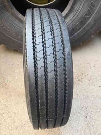 تم وصول اطارات السيفين صيني275/70/22,5 درجه اولى  16 قاط  رقم النقشه F...