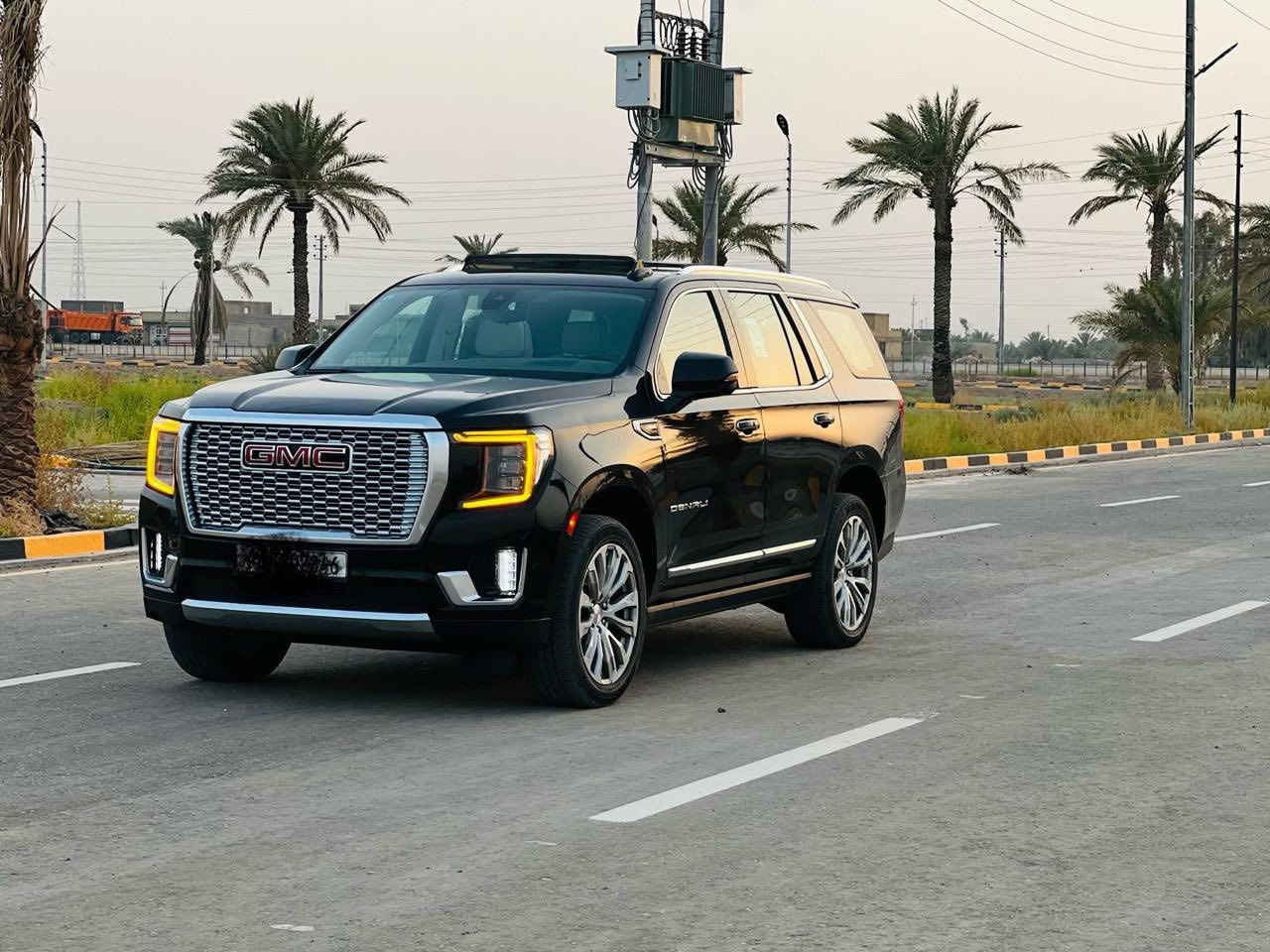 السلام عليكم يوكن دينالي ٢٠٢٢ ماشيه ٩٠ السياره مكفوله من  الشخط  ماعده شويه صبغ بل دعاميه موجود السونار بل منشور معروفه مواصفات الدينالي فول للاخير  رقم بغداد السعر ٥٣٠ وبيه مجال بغداد المعامل ***********
