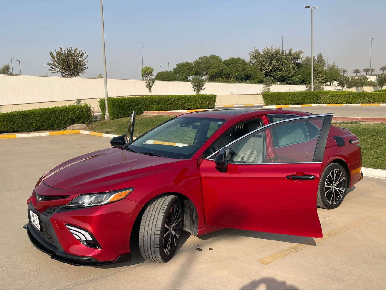السلام عليكم ورحمة الله وبركاته 

Camry SE 2020/ كامري

محرك  2500cc بانزين 
السيارة للبيع او مراوس ب جيب كراند شيروكي 

الضرر : جاملغ امامي + وخلفي جهة سكن مع ربع باب سكن امام 
الضرر سطحي وصور الضرر موجودة بالمنشور 

إرباكات كلها سليمه 💯

المواصفات
• شاشة كبيرة
• كاميرا خلفية
• رادار امامي
• مانع تصادم
• محدد مسار
• تصحيح مسار
• مثبت سرعه
• مانع انزلاق
• استيرن متحرك
• تحكم طارة
• نقطة عمياء
• حساسات مانع تجاوز
• اضوية اماميه زنون LED
• اضوية خلفية LED
• ليد زنون نهاري
• ويل قياس 18
• نظام ECO + TRIP 
• نظام GPS + خرائط
• نفكيشن
• 3 أنظمة قياده ECO / Normal / Sport 
• بلوتوث
• مدخل USB 
كفاله كير مكينه

السعر : 175$
مكان السيارة اربيل أربيل, العراق


**إذا كنت صاحب هذا الإعلان وتريد حذفه لأي سبب، رجاءا أرسل رسالة إلى الدعم الفني**