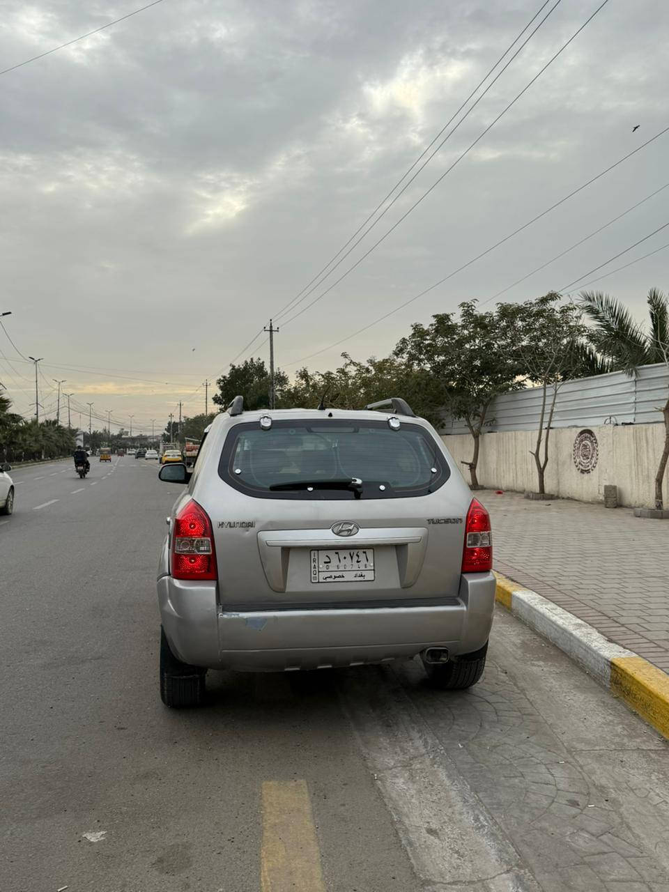 للبيع هيونداي توسان 2009 ✅
ماشية 212 km
محرك
4 سلندر 2.0 لتر
تبريد ميبوخ (ثلج)
فتحة سقف
حادثها بنيد وجامرلوغين امامي
وبيها طخات
سعرها 90$ ورقة و بيها مجال 
عنوان بغداد - حي آور
رقم تليفون
***********
