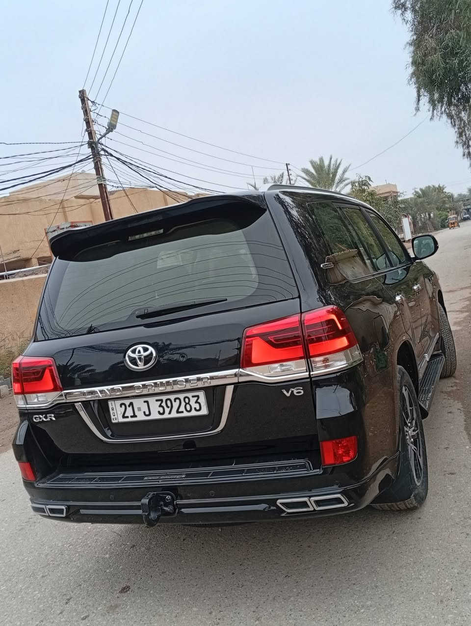 السلام عليكم للبيع لاندكروز 17 ماشيه 160الف سياره جديده معنى الكلمه
ساز رقم سليمانيه سياره جديده شكد ماتتوقع 

السعر 475 يعني 4شدات و 75 ورقه مكان السياره بغداد نهايه الراشديه جديدة الشط للاستفسار اتصل 
***********
