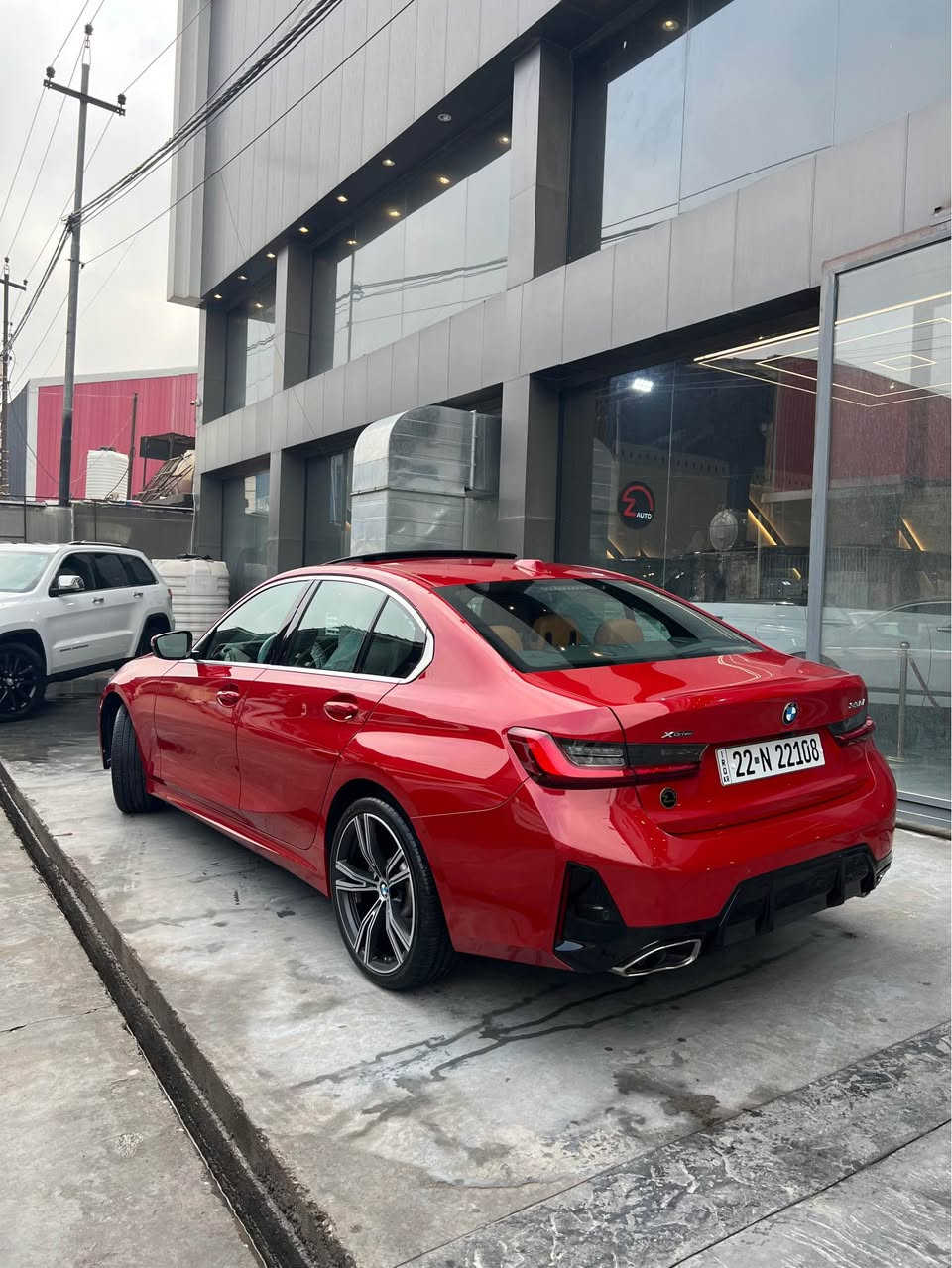 BMW 330i 2024 
سەیارەکە تەنها بۆنیتی بۆیاغە ژورێ هیچ هیچی نیە نوقتەشی نیە ١٨ هەزار رۆیە بەناوی خۆمە  مواسەفات فولە پێشو پشت کرایتە ئێم ناو قەیسی 
***********
*********** أربيل, العراق
