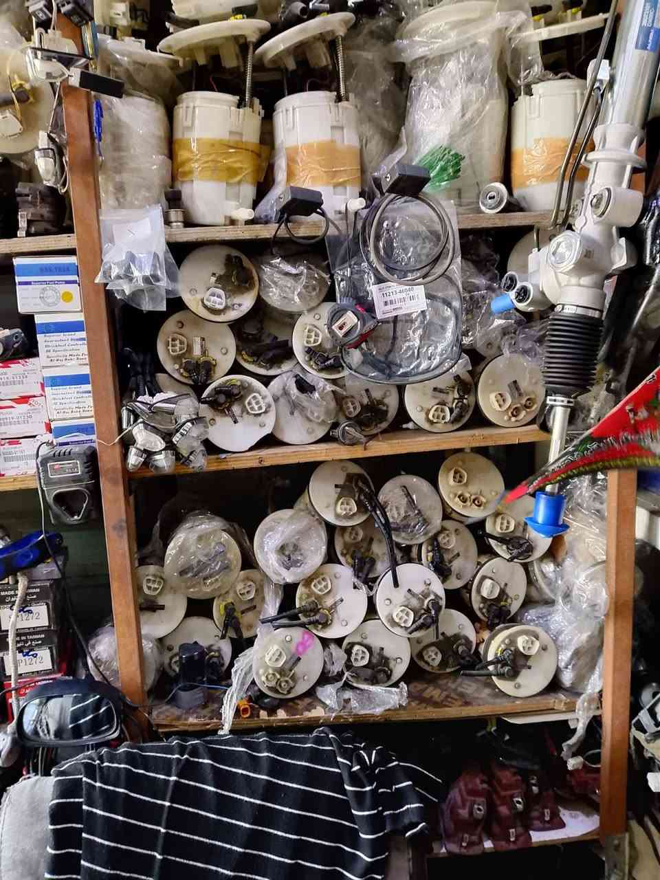 سلام عليكم غراض ملكه شاهين
شتريد غراض موجود شرط جواه السوك
مشط تحويره  يسره بلاد شرط ٢٥٠ ألف 
محل حماده السراي
عنوان بغداد طالبيه فلكه ٨٣ 
رقم المحل ***********
