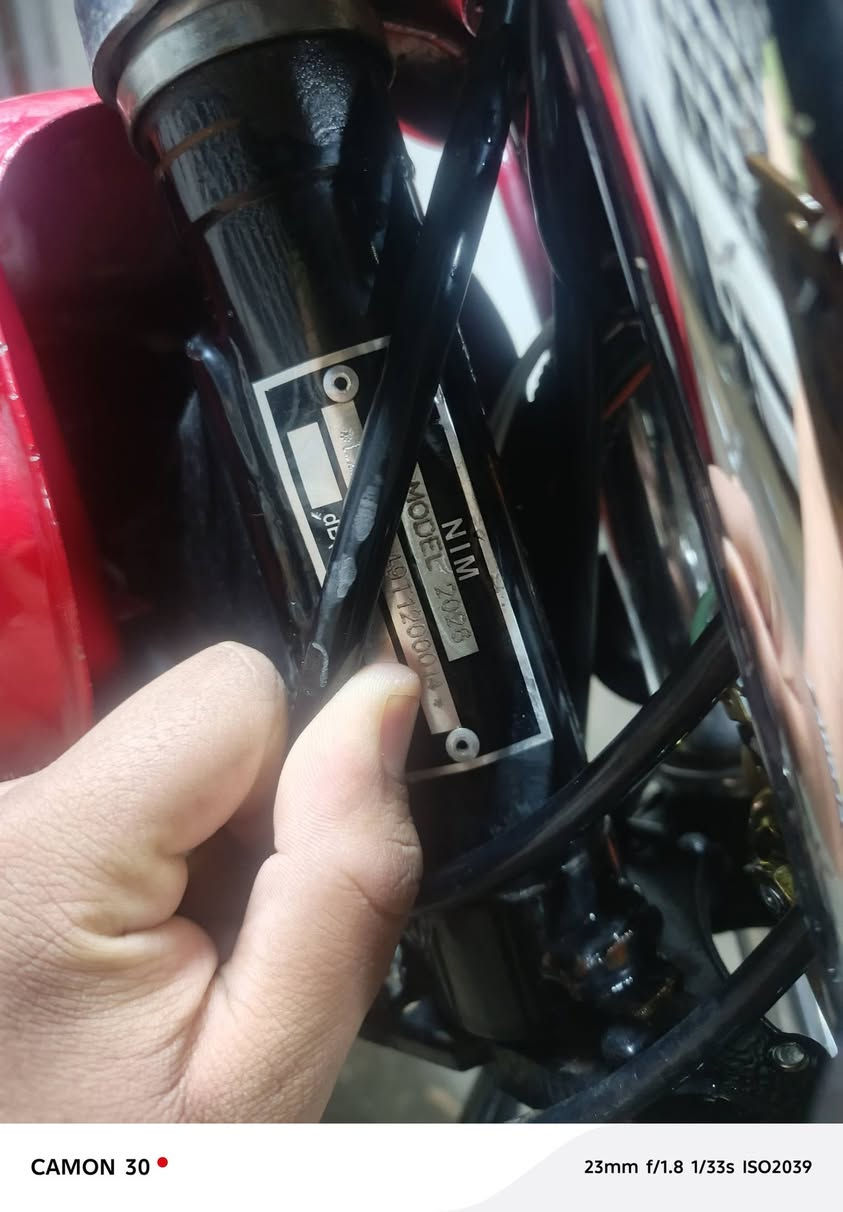 سلام عليكم دراجه إيراني نامه أربعه كير دراجه جاهزه من كلشي أوراق كامله كهربائيات كله شغالهة دراجه جديده من كل النواحي ما صارله اهواي من نازله مديل)(26) سعر ٦٥٠ وبيه مجال قليل مكاني بغداد شعله رقمي ‏‪***********‬‏
