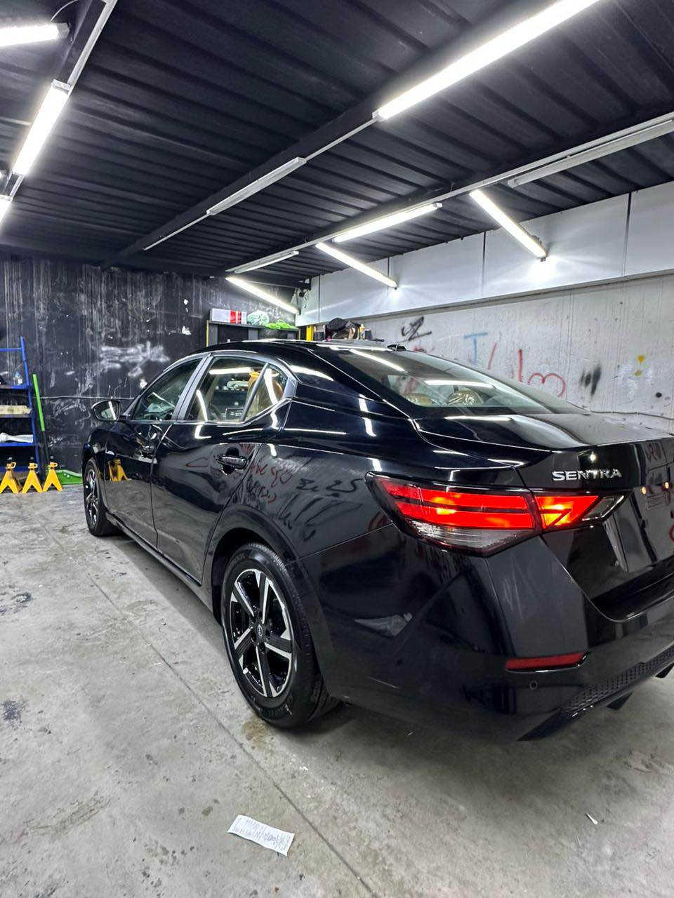نيسان سينترا 2025 SV
عداد المسافة : 700 ميل (صفر) 
حجم المحرك : 2000 (4 سلندر)
ابيع حزام صبغ بدوووون دواخل
⭕️بجم كبس
⭕️خلف كبس
⭕️ايرباك البردة صفحة السائق ومرجع سستم
مواصفات 👇🏻
 بصمة ابواب 
بصمة تشغيل 
تشغيل عن بعد 
كاميرا °360
‏‎كاميرا امامي
كاميرا جانبي
كاميرا خلفي
اوتو هولد 
اوتو ستارات 
اوتو ستوب 
رادار امامي
رادار جانبي  (نقاط عمياء)
رادار خلفي (التحذير من الاصطدام)
حساسات خلفي 
نظام (𝐄𝐂𝐎)
نظام (𝐍𝐎𝐑𝐌𝐀𝐋)
نظام (𝐒𝐏𝐎𝐑𝐓)
كشنات جلد قيسي
تحكمات استيرن
تبريد لمس 
بكلايتات ايـــLEDـــد بيلادي
السعر 114$ ورقة وبيها مجال قليل
مكان السيارة اربيل
السيارة كاتى تترقم اربيل. سليمانية . دهوك ب 11 ورقة
ميحتاجلها دينار مصرف

*********** واتس اب
*********** أربيل, العراق
