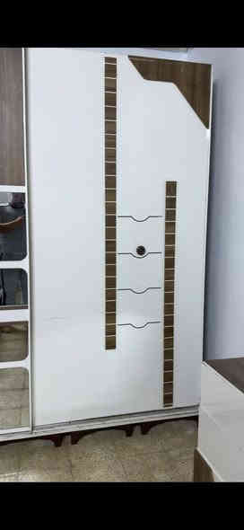 غرفه نظيفه جدا للبيع العنوان موصل سعر بلاش ٣٠٠  للاستفسار الاتصال على الرقم التالي ***********
