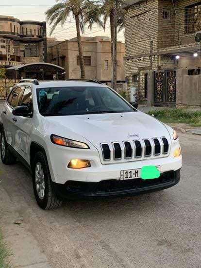 جيب شيروكي موديل 2016
  وجبة تشغيل 2017
كلين تايتل، ( ماطاگ ايرباگ ) ، 
محركها 2٫400 ، اربعه سلندر
فئة سبورت، گير اوتوماتيك،
كل انظمة الامان شغالة (فول ايرباگ)،
الشاشه والعدادات الحديثة مالتها بسنتها مال موديل شيروكي 16/17،
كاميرا خلفية رؤية حقيقي ،

ما مبدل بيها ولا قطعه ، لا داخلي ولا خارجي بس عن الحلال والحرام مبدل طابوگة ، والطابوگة مبدلها يم خبير بالجيب معروف وكلش قوي بالجيب اختصاص جيب ( العماري )الزعفرانية أربع شوارع *********** بغداد, العراق
