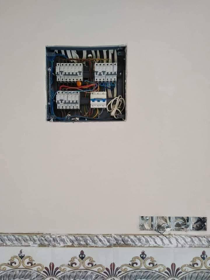 السلام عليكم كادر لبخ جص من الموصل_شغل درجة اولى  شغل على مساطر وحسب الطلب شغل نضيف ومرتب شغلنا مستمر بل شرقاط البيت يطول 3 ايام من يرغب بل عمل الاتصال على رقم و ***********خاص مفتوح
