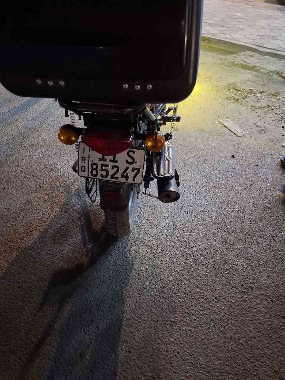 سلام عليكم دراجة بوكسر البيع موديل 2022 مرقمة بغداد بسمي المكان بغداد المحمودية سعر 1650 او بيها مجال ***********
