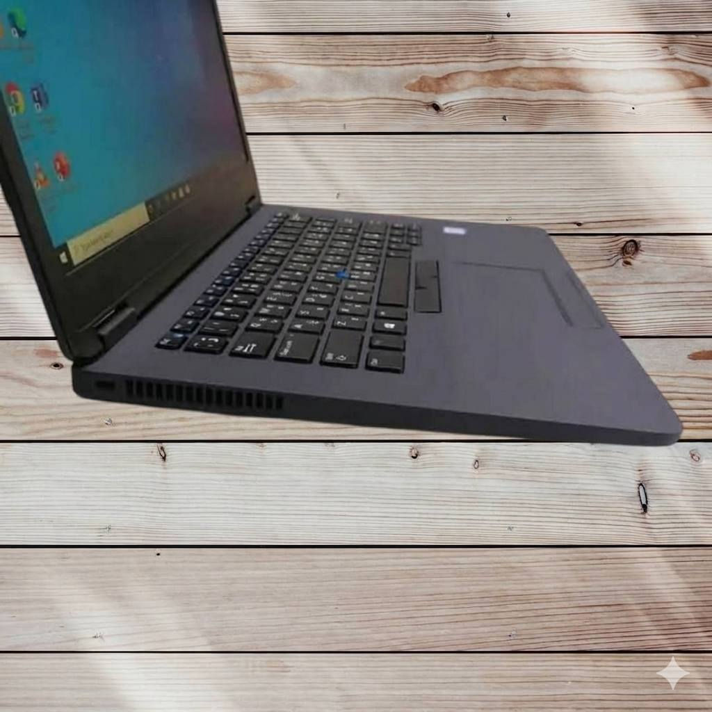 :
💻 Dell Latitude 7470
المعالج: Intel Core i5 (الجيل السادس)
فئة المعالج: U (اقتصادي في استهلاك الطاقة)
الذاكرة العشوائية (RAM): 8GB DDR4
الهارد (SSD): 256GB (سرعة عالية في التشغيل)
كرت الشاشة: Intel Graphics 4GB (داخلي)
حجم الشاشة: 14 إنش
السعر النهائي: 220,000 دينار


**إذا كنت صاحب هذا الإعلان وتريد حذفه لأي سبب، رجاءا أرسل رسالة إلى الدعم الفني**
