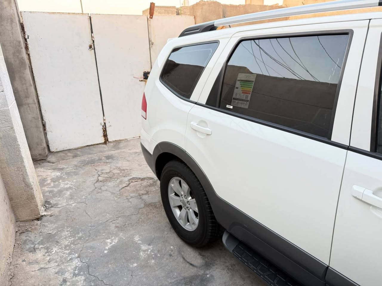سلام عليكم كيا مهافي  خليجي فول مواصفات ما عده فتحه كشنات جلد تبريد ثلج تلث قطع مكينه 6 فور ويل   مديل 2016 مكفوله سياره بيه ملاحضات بصيطه كلش سنويه مجدده 2028 سعر 170 ستفسار على رقم *********** عنوان بصره مكلف بل نشر
