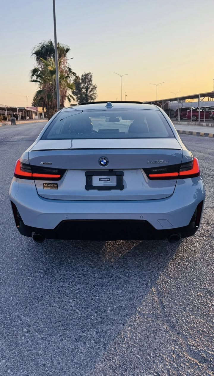 Bmw 330 i
السلام عليكم 
للبيع فقط 
Bmw 330 i  2023 M Sport Package 🩶
بلكن ٣ انظمة (بانزين - هايبرد - كهرباء )  ✅
فول مواصفات للاخير 
رقم بغداد 
ماشيه ٣٢ 
الحادث جاملغ وبنيد  مصبوغ بنيد ونص جاملغ فقط 
بدون ايرباك بدون دواخل 
السياره نظيفة جداً وجاهزه من كل النواحي 
مكانها بغداد السيديه 
0771 849 3999
التواصل على الرقم فقط اتصال + واتساب 👍
