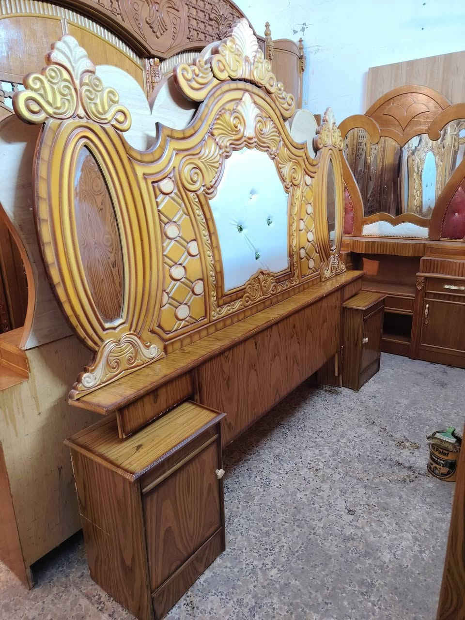 غرفه مستخدمه 6باب نضافه فول سعر 550معرض ابو عقيل ميسان حي رساله شارع ماطور قرب صيدليه حازم ***********((نشتري جميع الغرف))
