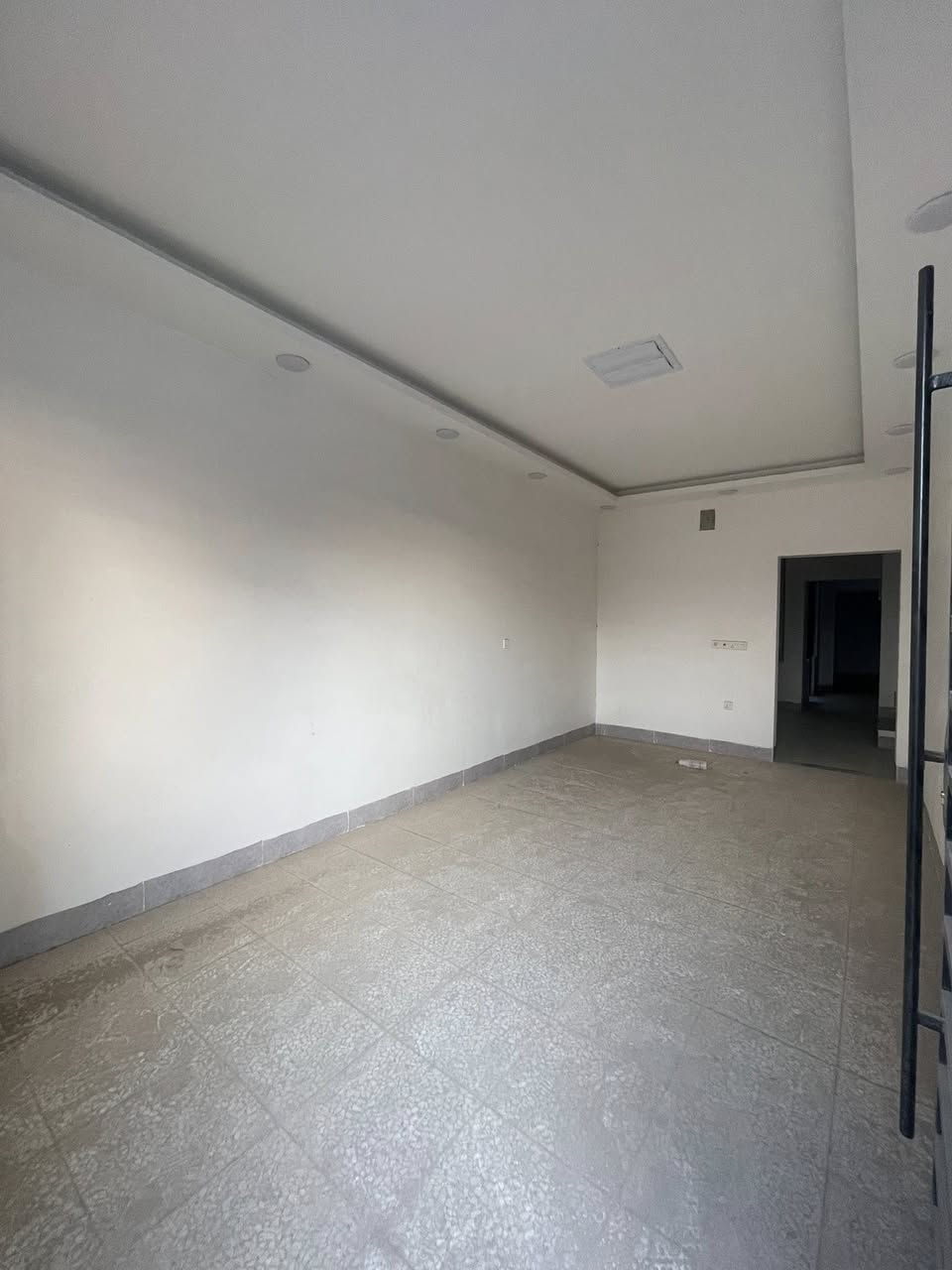 #بيت للبيع🏠

في حي البكر ١٠٠م

بناء حديث غير مسكون

البيت طابقين 

يتكون من عدد غرف ٢ في الطابق الاول

عدد غرف ٢ في الطابق الثاني مع هول و الصحيات

للتواصل:

مكتب (التاج الملكي) حي البكر بداية سايدين تايتنك 

مكتب (الياسمين) قرب نور ماركت 

الارقام 

***********اسيا

***********واتساب

للسعر يرجى الاتصال او المراسلة على الواتس...
