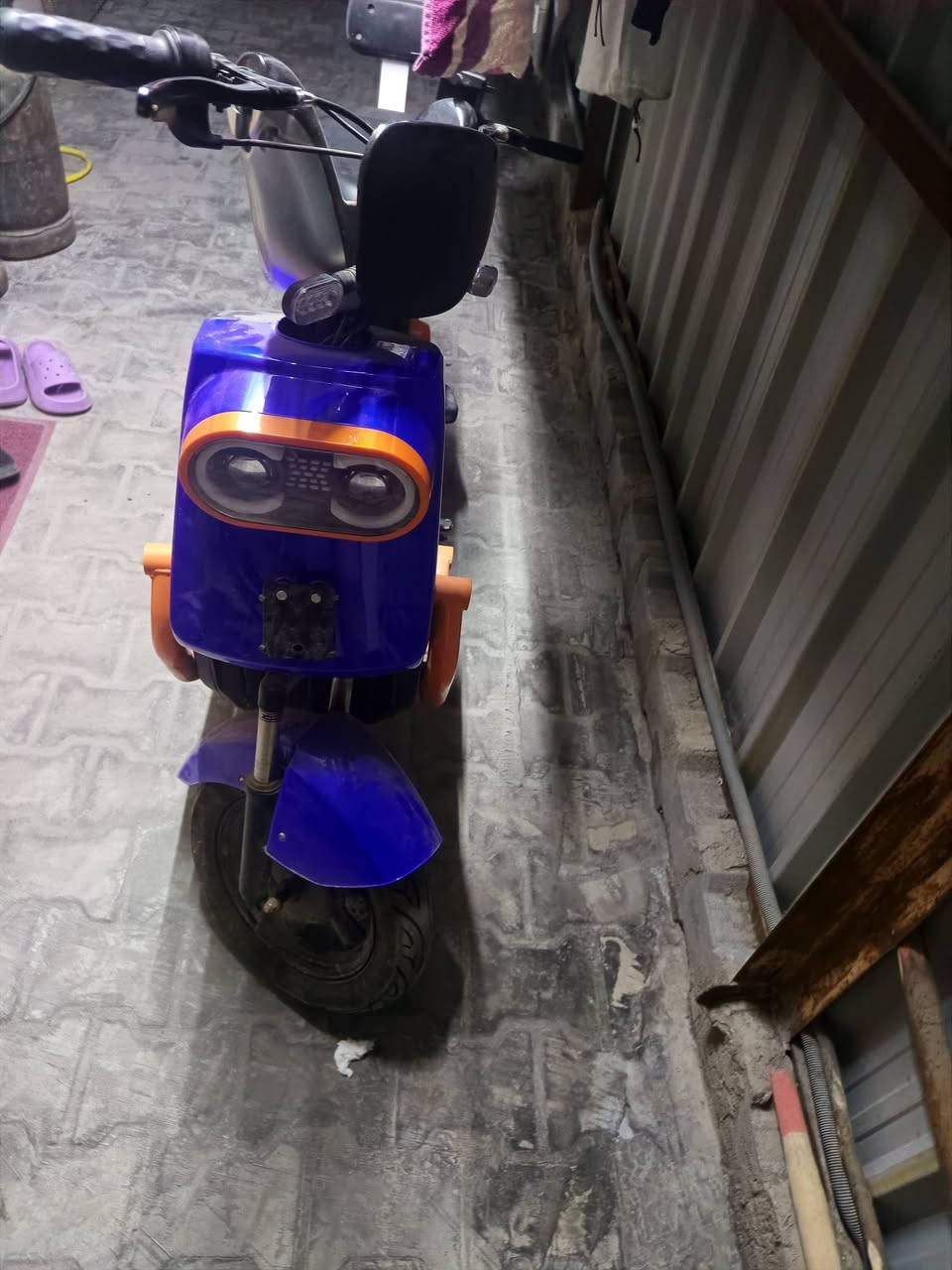 دراجه شحن نظيفه حيل بصمه سويج وكارت تشغيل بطاريات جدد ستوني شادهن بس التاير الورة بنچر بيع أو مراوس بأيفون أو بلي ٤ اتصال *********** مكانه نجف
