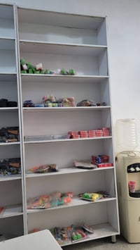 فاترينات MDF • ٦ قطع • انارة شريطية