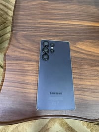 جالاكسي S25 ألترا ٢٥٦ • جديد • ملحقات كاملة