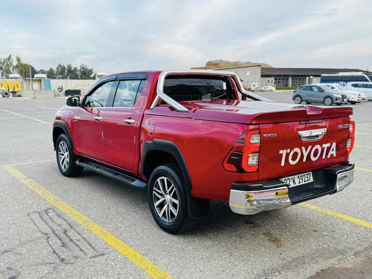 سلام عليكم 
للبيع بيكم هايلوكس كاز كاز ⛽️  دبل باتري 
2017 كفالة عام 
محرك بشرط برغي مامفتوح بي بقي ب حال شركة
مواصفات فورويل  بصمة كير توماتيك
فول واحدٍ ع واحد 
دينار مصرف مابي 
سنوي بسمي جديد 2030 هزة فحص جديد 
تخم تاير جديد 
تحويل ثاني يوم او وكالة
مكان سيارة اربيل
سعر 225
 
0781-7827171
0773-4554546
0750-4818448
