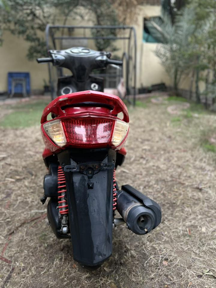 سكنس فحل رمبه رمبه كفاله عامه ختم واحد كلها بلاديه حت المازدات والسواد والترايش مختمه صار شهرين نازله رمبه بعدها نايلون الدراجة تاخذها من باب البيت وجيب الفيتر ليعجبك وتعال مكاني بغداد حي اور *********** السعر 750 ماكو هيج نضافه بهيج سعر
