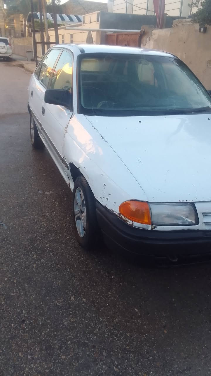 السلام عليكم أبول أسترا مديل 93  كير ومكينة خير من الله مكينة 1600 السيارة طرف ثالث السعر  17 وبيھة مجال ***********
