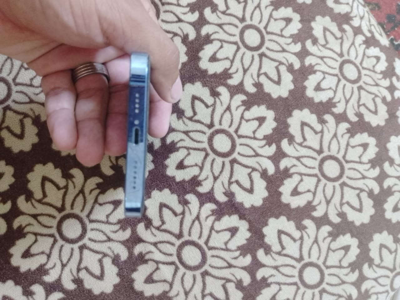 ايفون 13 برو ماكس 
ذاكره 128 
دبل سيم كرت 
لون بحري 
مبدل شاشه فقط 
والبطاريه داخله خدمه 79 مابدله اصليه
سعر 485 بي مجال


**إذا كنت صاحب هذا الإعلان وتريد حذفه لأي سبب، رجاءا أرسل رسالة إلى الدعم الفني**