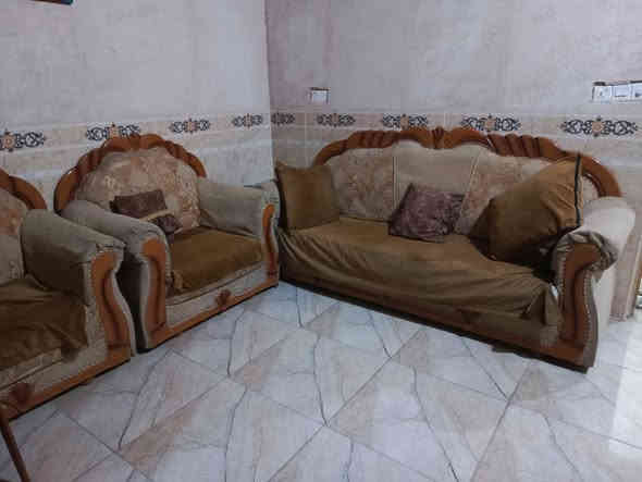 السلام عليكم التخم سعره 350 نظيف جدا في محافظه الحله رقم ***********
