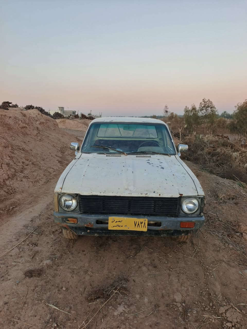 سيارة تيوتا موديل 1980
نضيفة كدامك الصور محرك كير نضيفات ارقام وسنوية 
كاملات 
بس ملاحظة بيها قاصرين التحويل مالتها يتأخر 
السعر 14ورقة وبيها مجال 
***********
