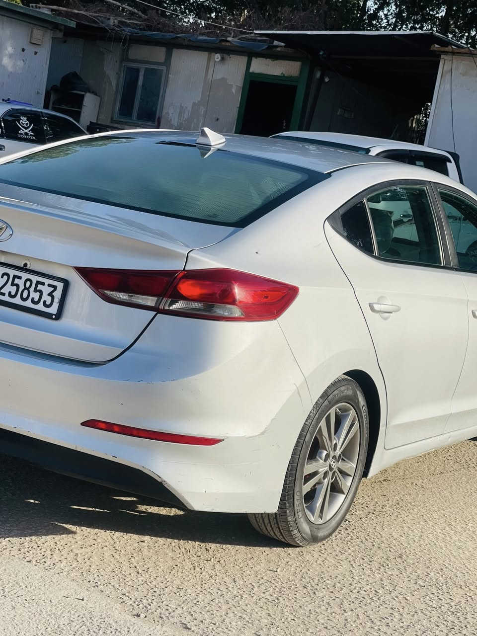 السلام عليكم الانتره للبيع موديل ٢٠١٧ وادر أمريكي الحادث جاملخ وبنيد السعر  110 وبيه مجال المكان بابل رقم الهاتف
 ‭***********
