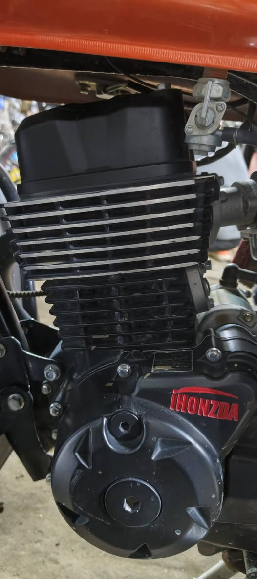 سلام عليكم
دايون هونزد موديل25للبيع 
دراجه ماعايزه برغي 
سعر 1550وبيه مجال 
هـ‍***********
مكاني الحمزه الغربي
