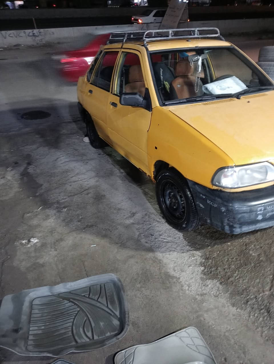 للبيع موديل 12 رقم احمر سنويه ضايعه وصاحبه مواصله اتكفل سرقه وعشاير   سياره حلوه وناعمه من محرك وكير مكاني حي اور السعر مليون وميه ***********
