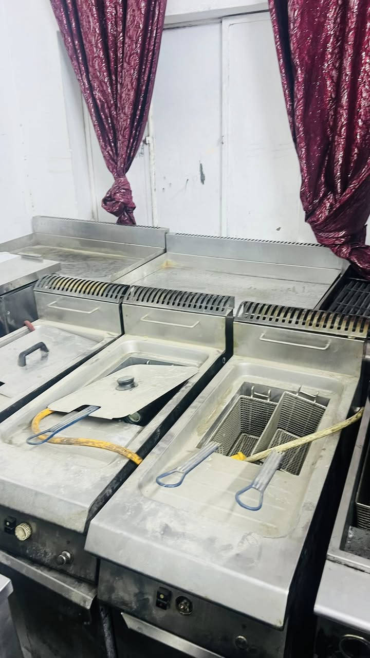 اغراض مطعم البيع بغداد حبيبيه ساحه حمزه ***********
