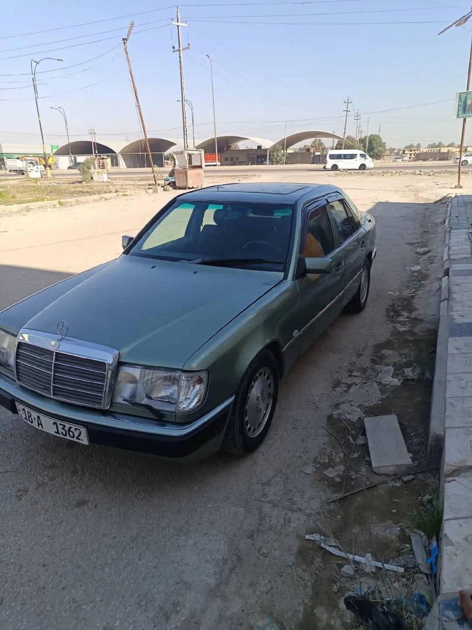 مرسيدس دب E300 موديل ٨٧ محدثة ٩٢ رقم بابل انگليزي وبأسمي إدامة كامله منظومة بانزين من التانكي البلكات والنوزلات وفيل بم والفلاتر البانزين كله جديد ومنظومة الماء جديده  سيارة ٦سلندر محرك قبغ اسود بلادي جام امامي كهرباء مرايه جانبيه كهرباء شاشه وكامرة شغاله وبطاريه  جديدة  نقصها تبريد نقصه غاز وفتحة سقف مكان السيارة  بابل الحله سعرها ٥٥ لاستفسار اتصل عل ***********
