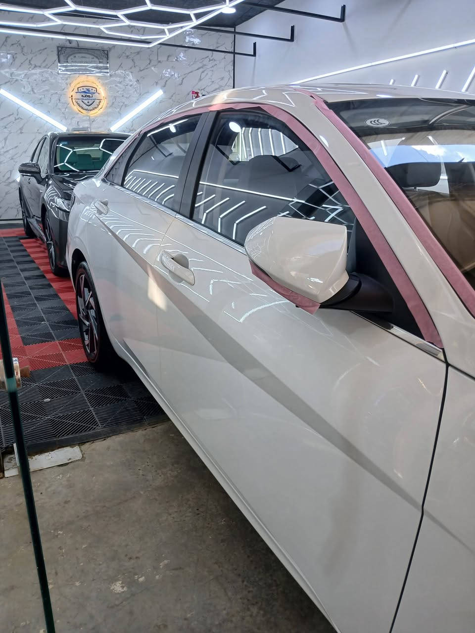 موديل 24  اربيل 
ماشيه 6300
السعر 140$
بيها بعض تكحيلات بالدعاميه الا تتقرب يمها يله تشوفها 
باسمي سنويه شرط تحويل 
سياره فول مواصفات 
حساس امامي خلفي 
كشنات جلد 
تحكم ستيرن 
كاميرا خلفيه 
اشاير بالمري 
سلايت 
تنبيه اذا باب مفتوحه 
تصعد وتنزل جام سايق بالبصمه


**إذا كنت صاحب هذا الإعلان وتريد حذفه لأي سبب، رجاءا أرسل رسالة إلى الدعم الفني**