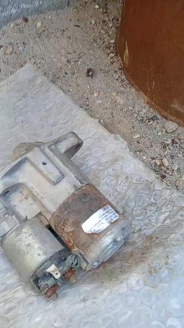 السلام عليكم اخوان غراض جيب 2008 التواصل وتساب ***********
