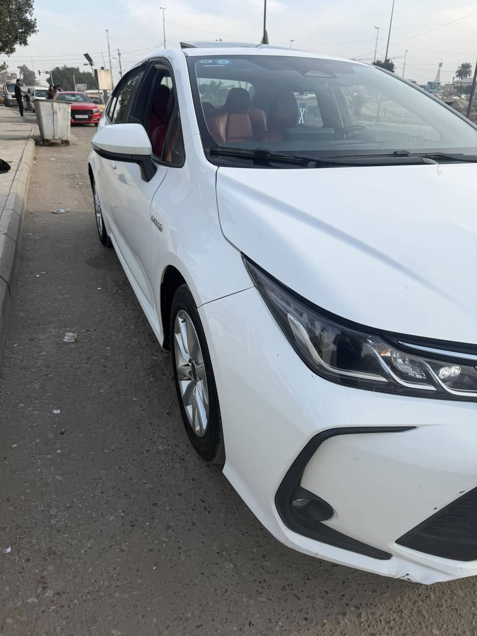 كورلا 2024 هايبرد شكل الخليجي للبيع
مكفولة كفالة عامة صبغ وتبديل وبارد 

فول مواصفات 1/1
 ماشية 67 الف 

داخل احمر اصلي

السعر 143 وبيها مجال قليل

مكان السيارة بغداد العرصات 

للاستفسار
***********
***********
