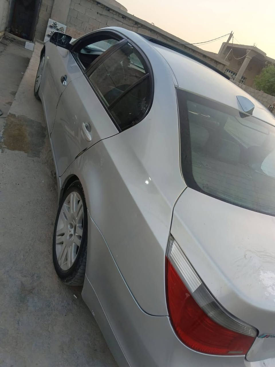 اقرأ التفاصيل زين ولا تسالني غير اذا تفيدك اتصل وتعال
السعر ٥٥ ورقه وبيها مجال حق الجيه
موديل ٢٠٠٥
السياره بيها رقم وسنويه باسم شركة باربيل ما اندلها.
ابيعك فقط اتكاتب وياك واكفلها الك من السرقه والعشائر
فول مواصفات السياره محتاجه بس حداديه
مكاني كربلاء طويريج ***********
